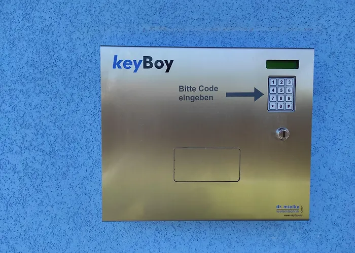 Hotel Boardinghouse Am Borkumkai Emden